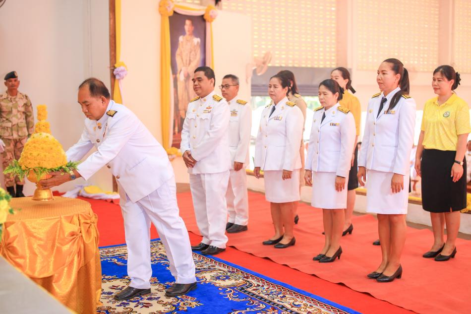 วันที่ 6 เมษายน พ.ศ. 2567 วันมหาจักรีบรมราชวงศ์ วันทีระลึก วันพระบาทสมเด็จพระพุทธยอดฟ้าจุฬาโลกมหามหาราช เทศบาลตําบลสร้างก่อ อำเภอกุดจับ จังหวัดอุดรธานี