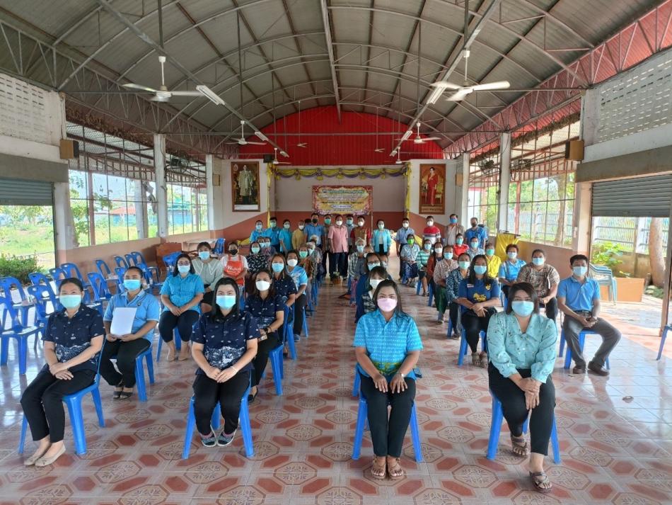 โครงการฝึกอบรมกลุ่มอาชีพ ส่งเสริมการประกอบอาชีพของผู้สูงอายุ ผู้พิการ สตรีและผู้ใดโอกาสทางสังคม เทศบาลตำบลสร้างก่อ อำเภอกุดจับ จังหวัดอุดรธานี ณ อาคารส่งเสริมสุขภาพตำบลสร้างก่อ